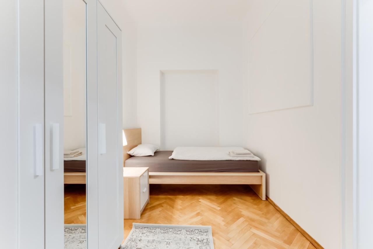 New Moderated Školská Apartment Praga Exterior foto